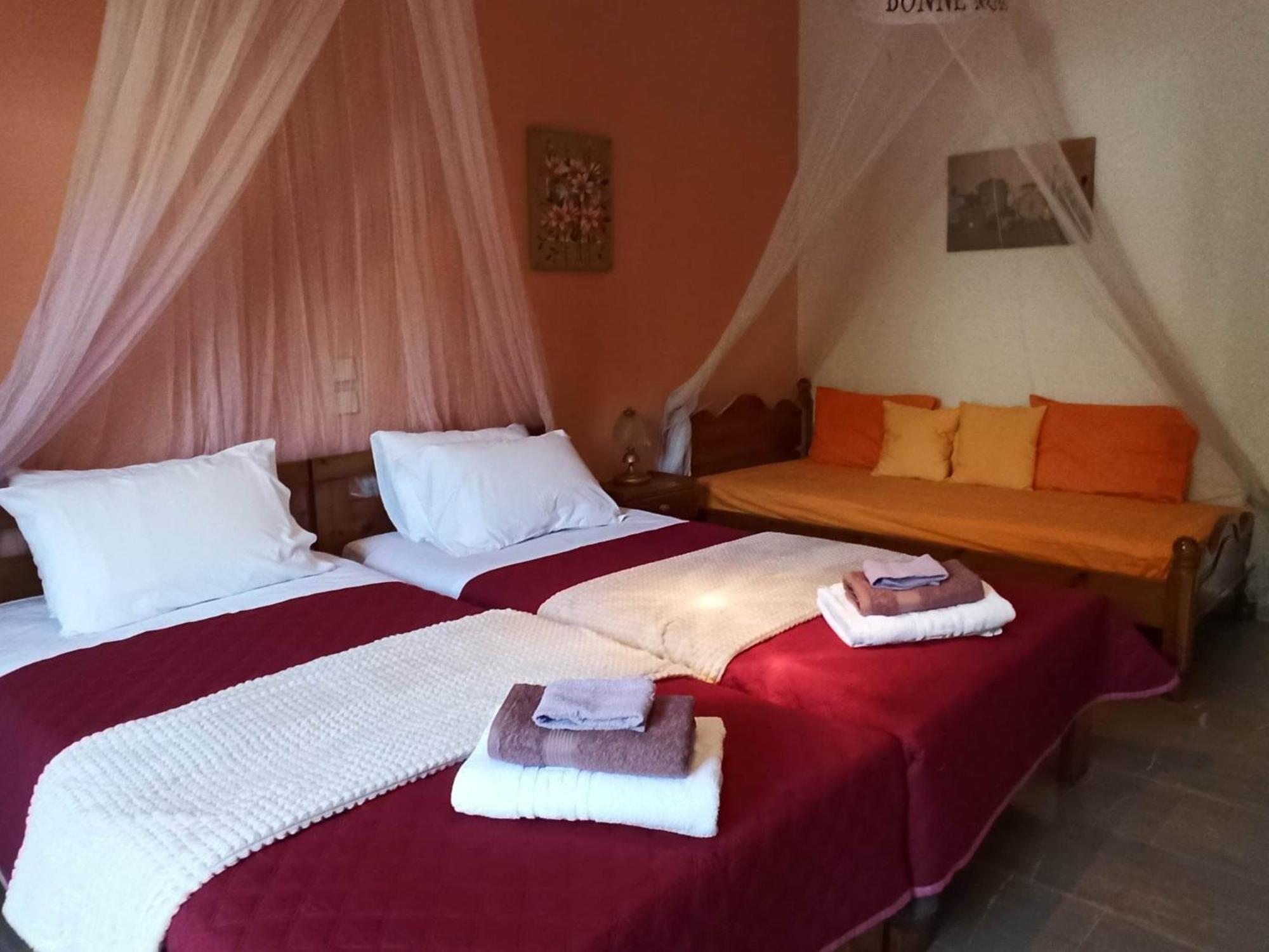 Sofia Margarita'S Rooms Agios Gordios  Eksteriør billede